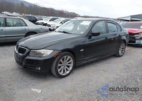 2011 BMW 328I z USA, uszkodzony, nr VIN WBAPH5G5XBNM81142